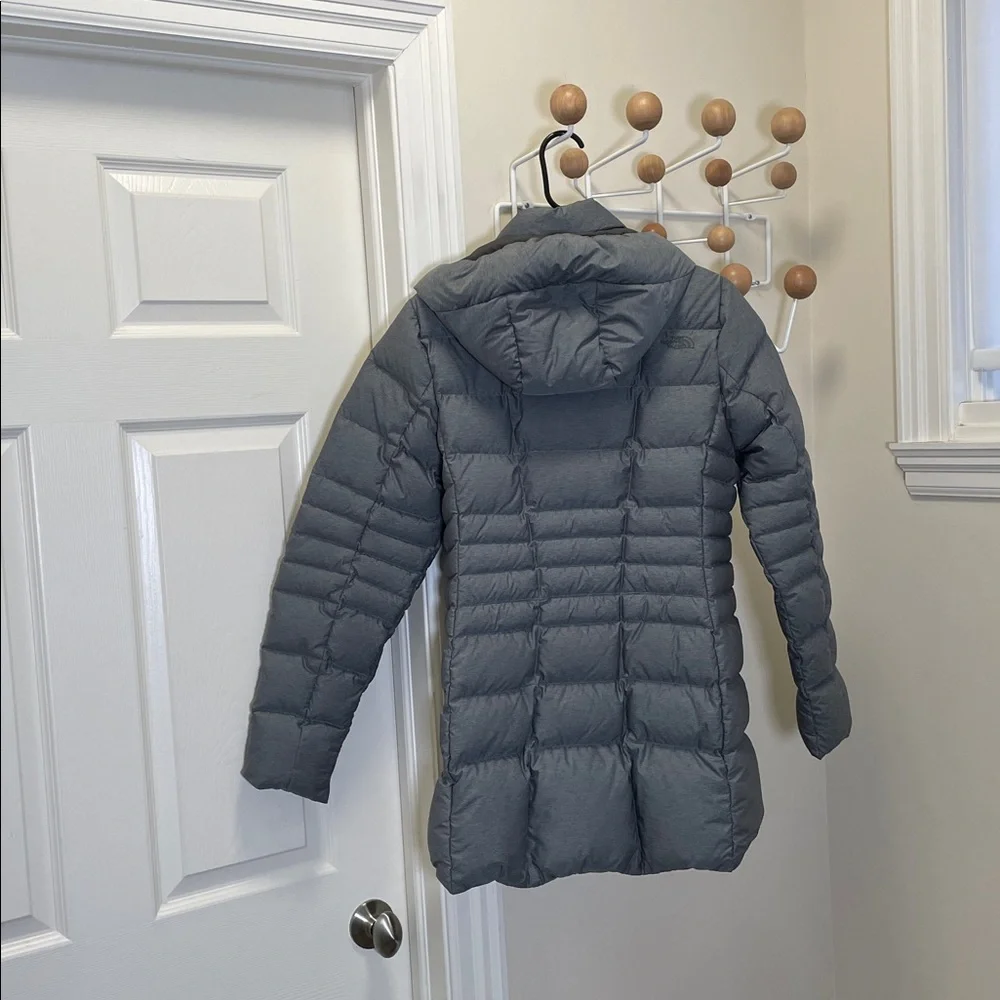 The North Face - Classic Outdoor Puffer Jacket - Grey - M - Picture 10 of 14